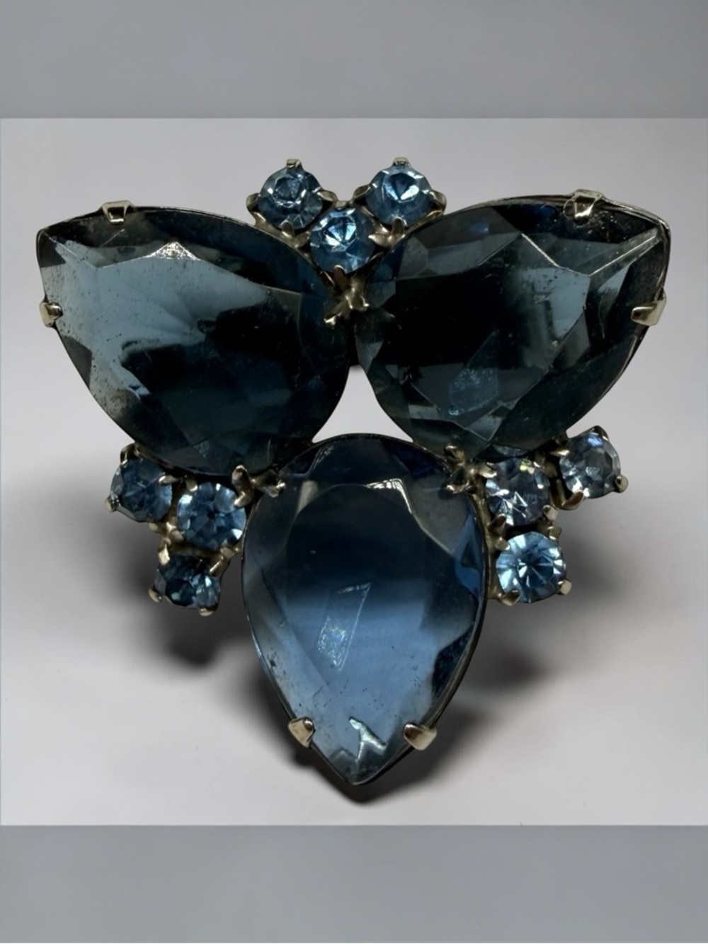 Sapphire Blue Glass Rhinestone Cluster Brooch Prong Set Pin Faceted Antique